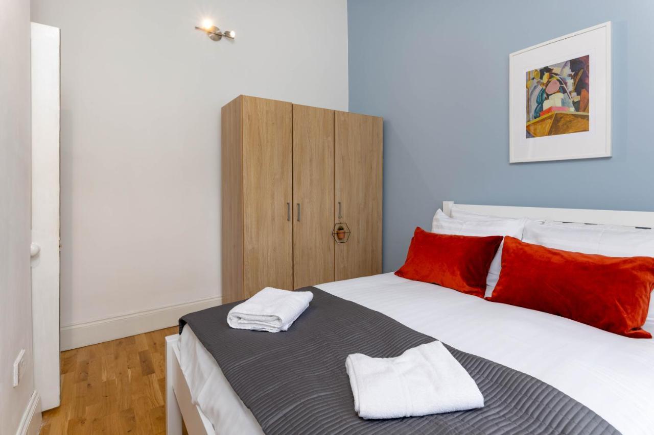 Air Host & Stay - Rockfield House - Sleeps 8 Liverpool Exterior photo