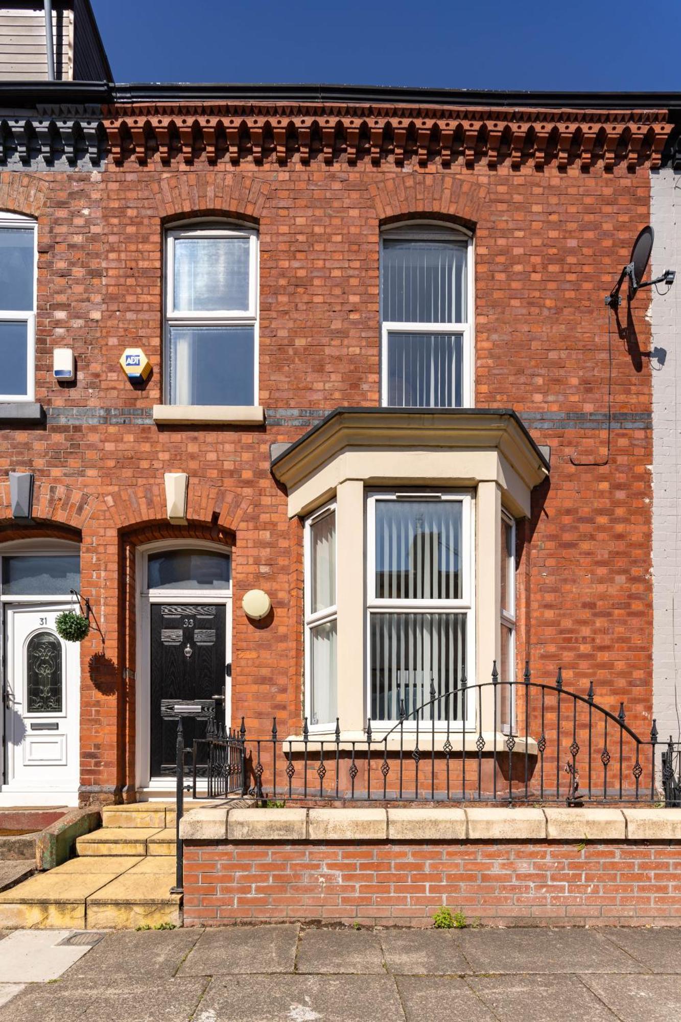 Air Host & Stay - Rockfield House - Sleeps 8 Liverpool Exterior photo