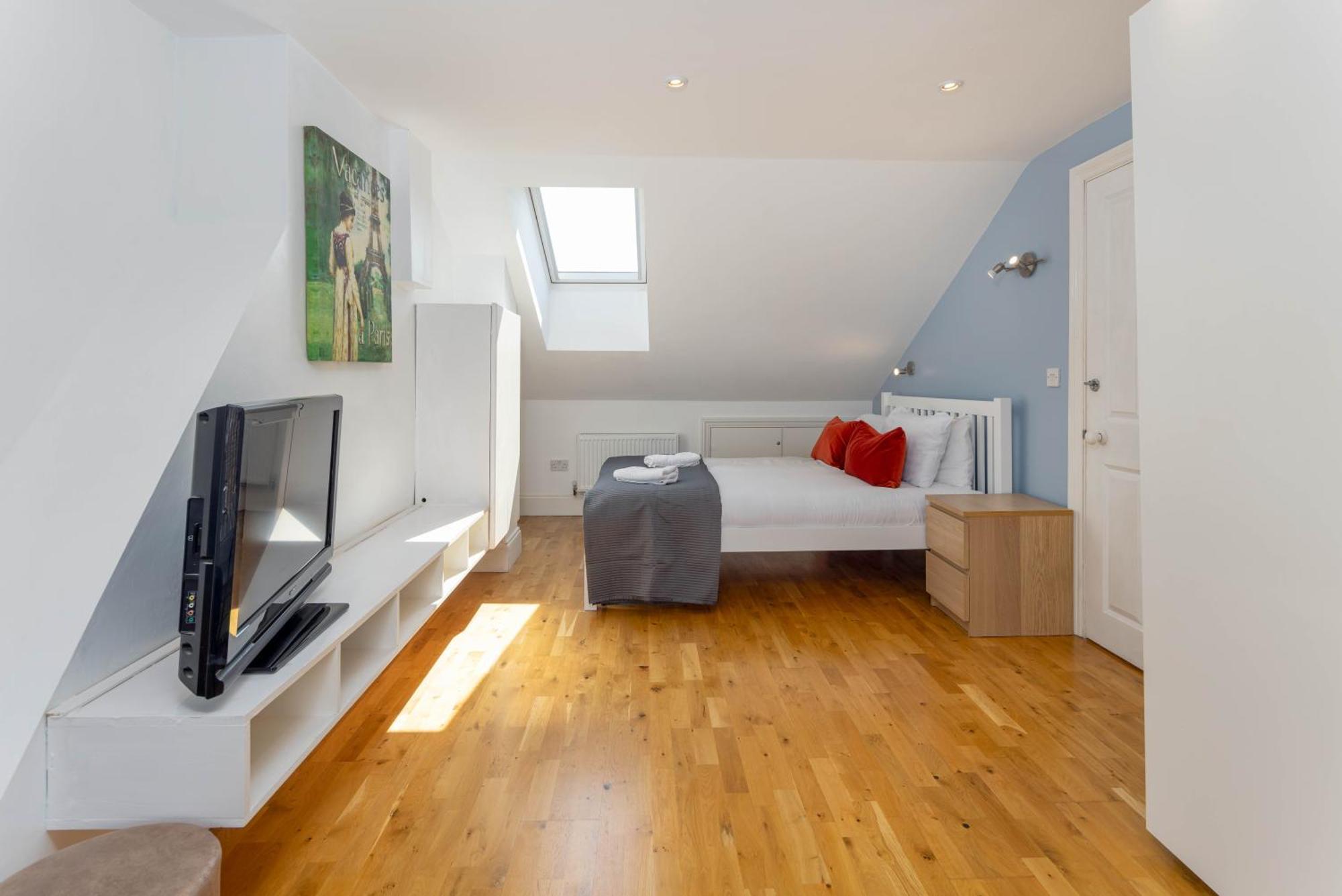 Air Host & Stay - Rockfield House - Sleeps 8 Liverpool Exterior photo